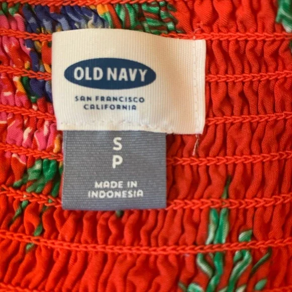 Old Navy Summer Dresses - Picture 3 of 13